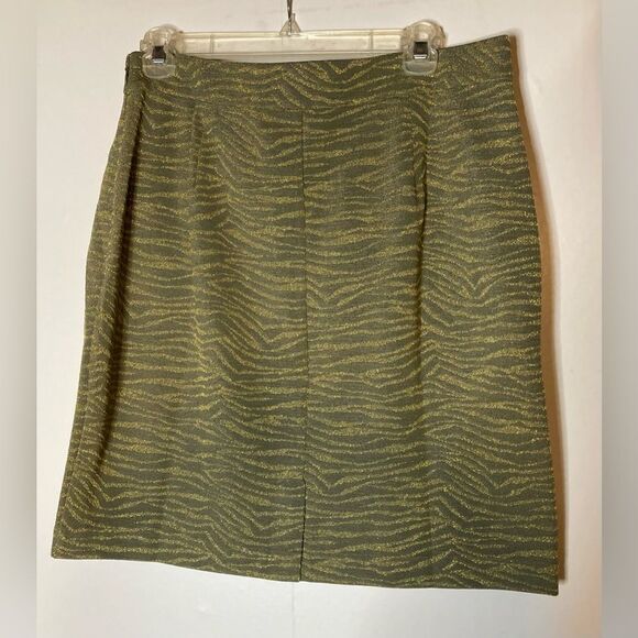 NWT Michael Kors Army Green/Gold Skirt, size Large - Picture 8 of 8